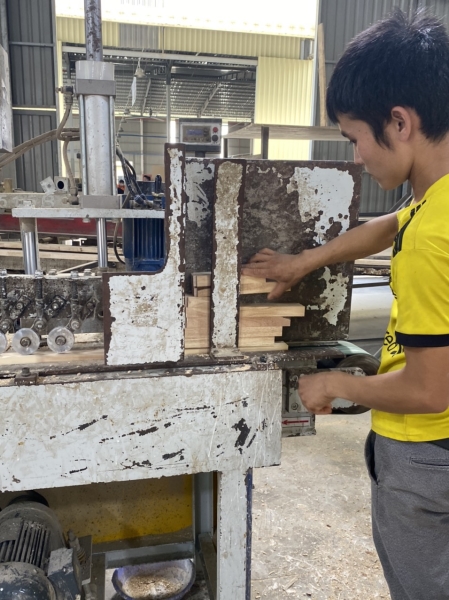 Thanh nẹp giấy