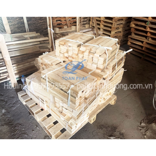 Thanh nan Pallet gỗ