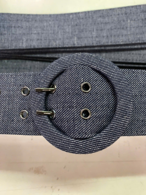 Thắt lưng jean, 2 lỗ khóa đối xứng