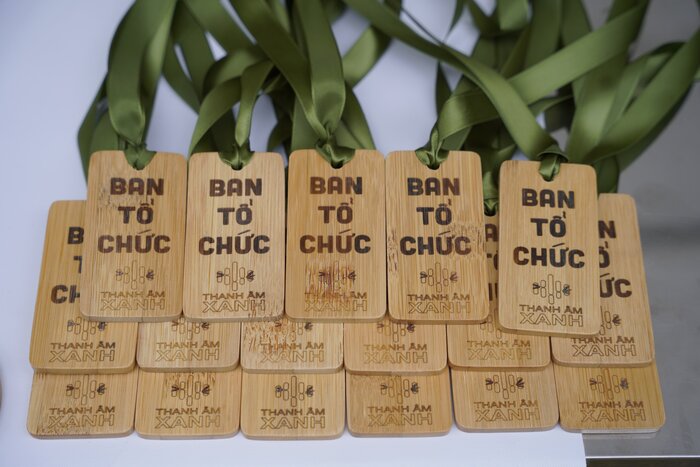 Thẻ huy chương tre