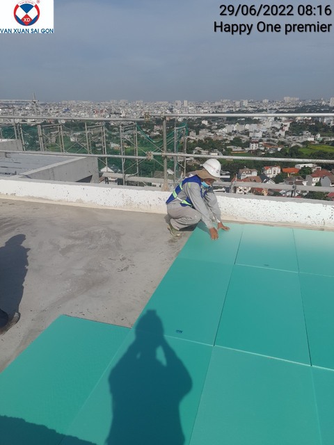 Thi công chống thấm sàn mái