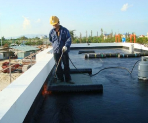 Thi công chống thấm sàn mái