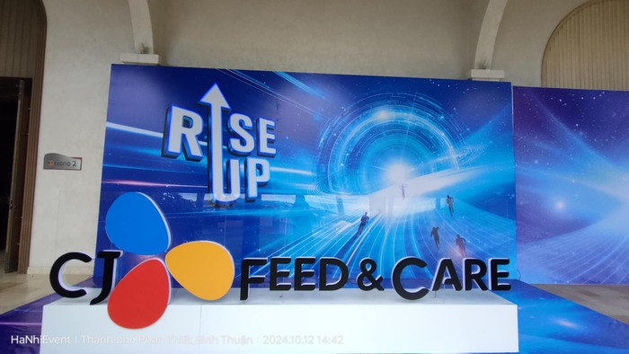 Thi công chữ nổi 3D photo booth sự kiện