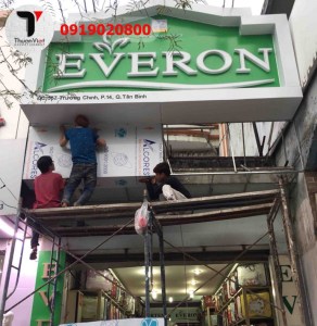 Thi công mặt dựng Alu