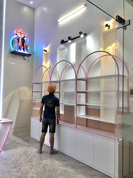 Thi công showroom
