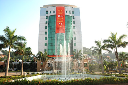Thi công trạm phân phối 6kV