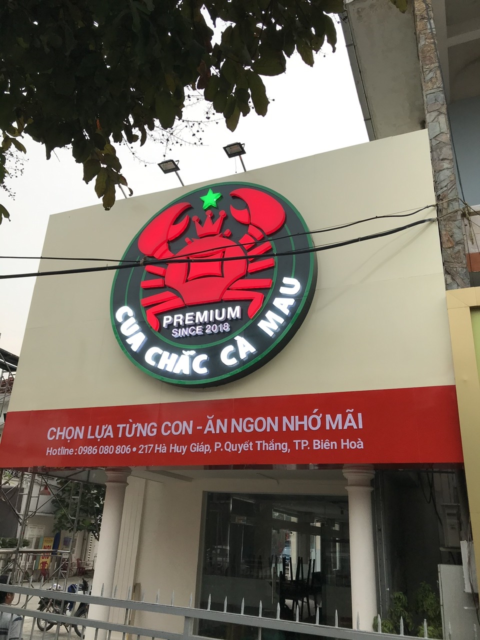 Thi công bảng hiệu quảng cáo