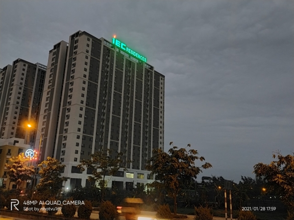 Thi công biển chữ nóc tòa nhà
