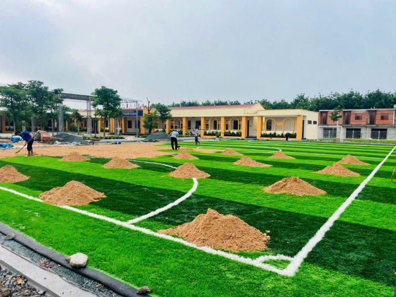 Thi công cỏ nhân tạo