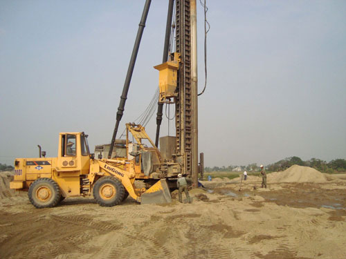 Thi công khoan cọc cát