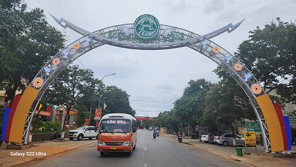 Thi công cổng chào