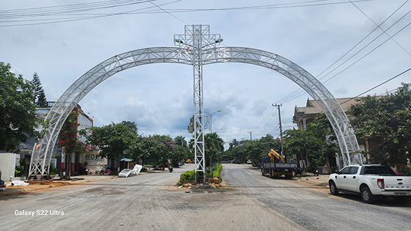 Thi công cổng chào