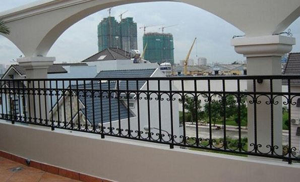 Thi công cổng, hàng rào, lan can sắt