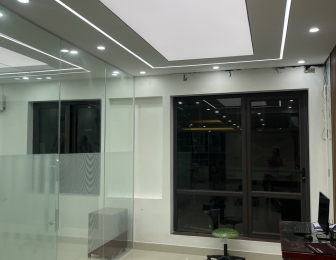 Thi công đèn định Led hình và trần xuyên sáng cho Phòng Khám Răng