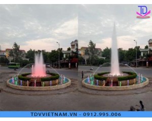 Đài phun nước hình tròn tại trung tâm thương mại Hà Nội