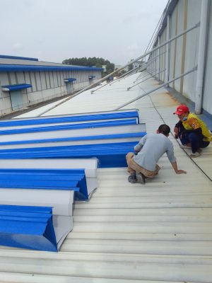 Thi công lắp đặt máng xối