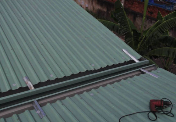 Thi công lắp đặt máng xối