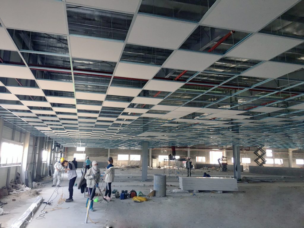 Thi công lắp đặt trần vách Panel