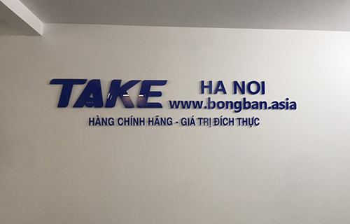 Thi công bảng chữ Mica