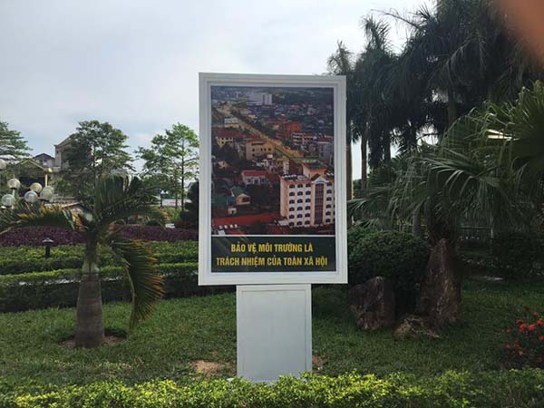 Thi công pano quảng cáo