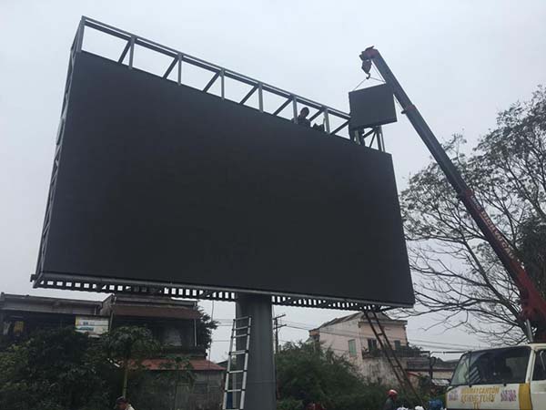 Thi công pano quảng cáo