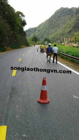 Thi công sơn nhiệt dẻo phản quang