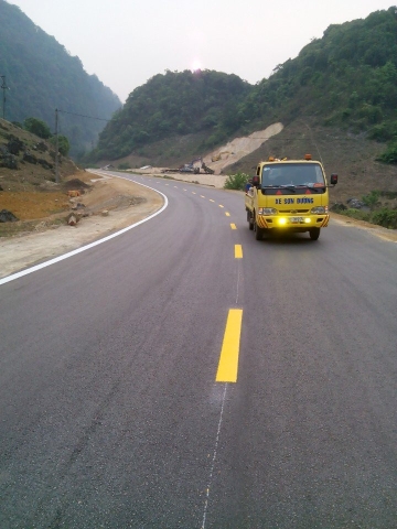 Thi công sơn nhiệt dẻo phản quang