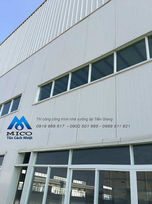 Thi công tấm cách nhiệt nhà xưởng