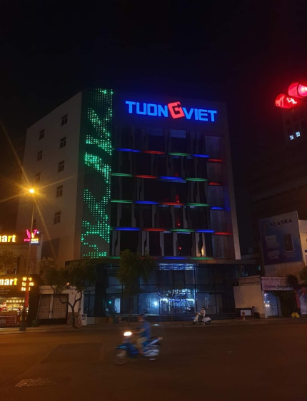 Thi công trang trí chiếu sáng tòa nhà