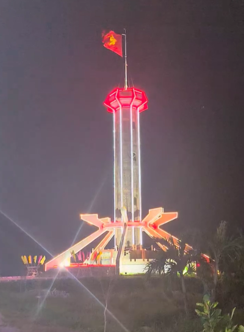 Thi công trang trí đèn Led