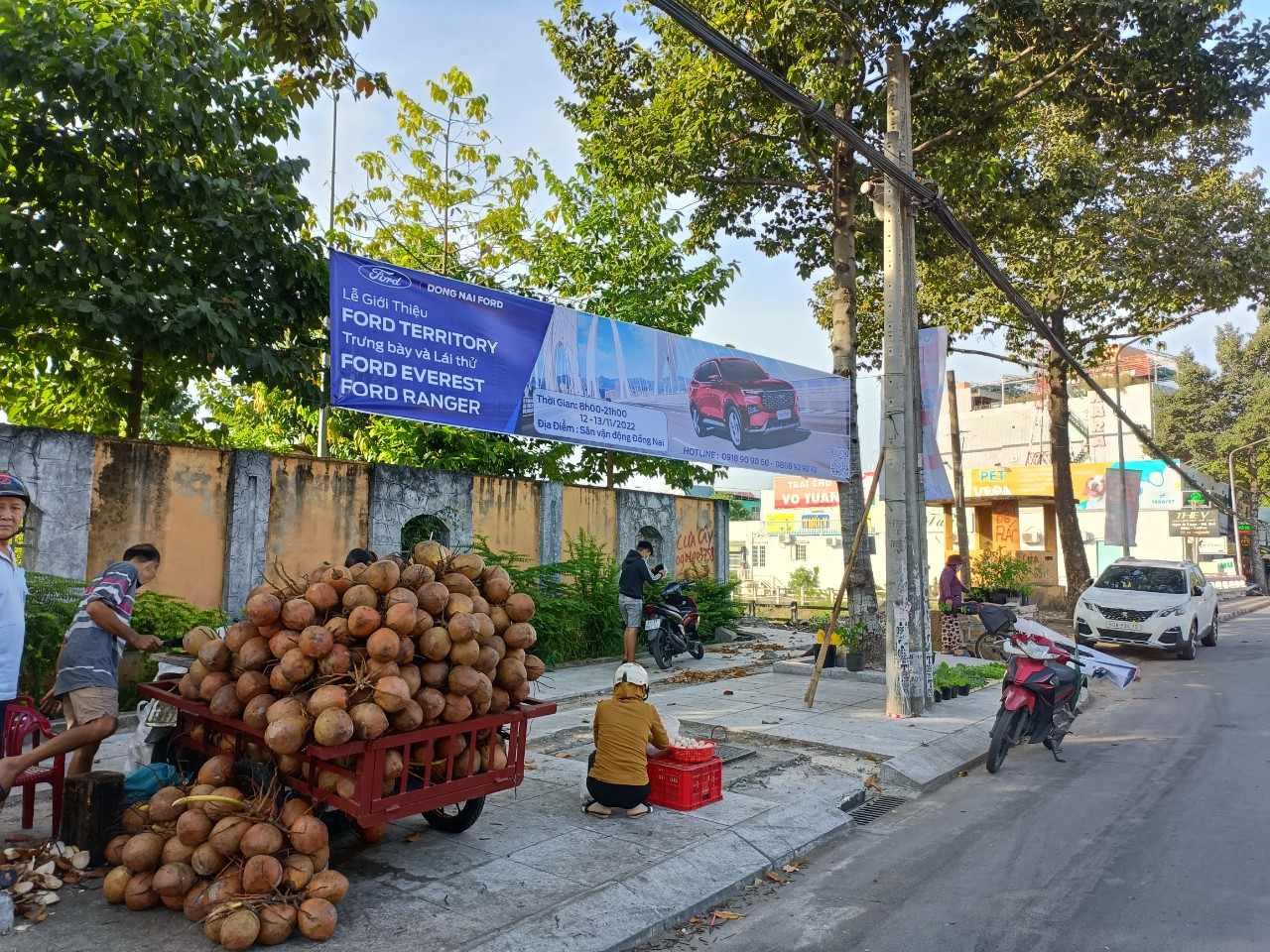 Thi công treo băng rôn quảng cáo