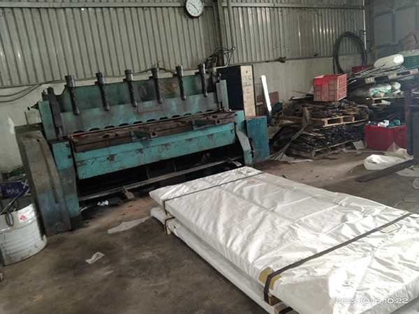 Thiết bị máy móc