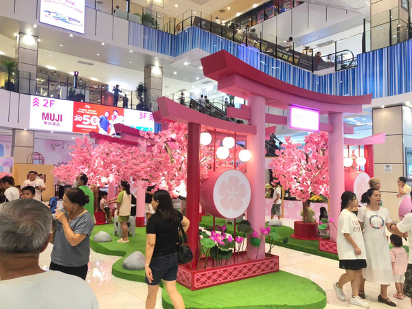 Thiết kế và thi công quảng cáo
