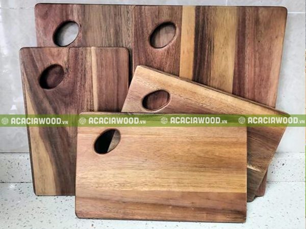 Thớt gỗ keo có đục lỗ
