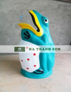 Thùng rác hình con ếch