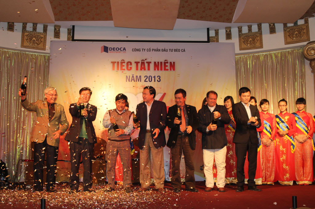 Tiệc tất niên