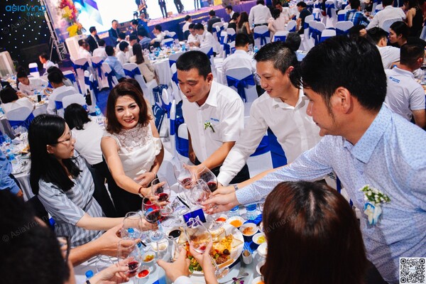 Tiệc bàn tròn