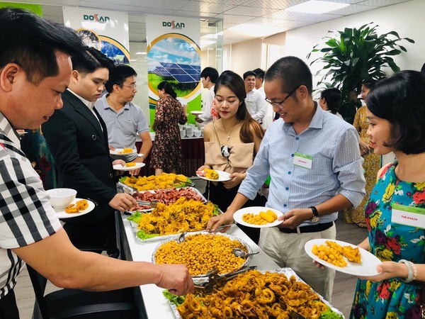 Tiệc buffet công ty