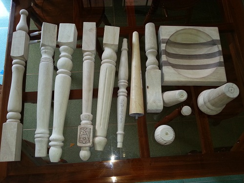 Tiện, chạm, chuốt chi tiết gỗ