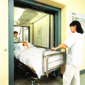 Thang máy bệnh viện