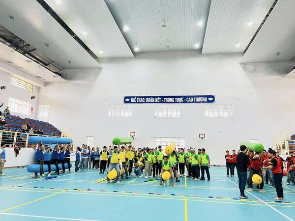 Tổ chức sự kiện team building