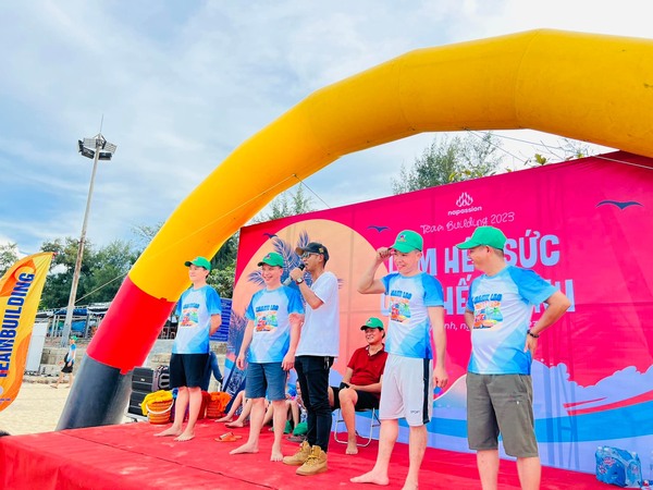 Tổ chức sự kiện team building