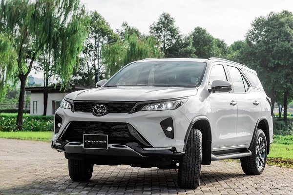 Xe Toyota Fortuner