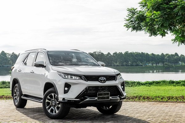 Xe Toyota Fortuner