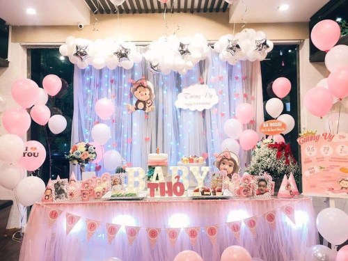 Trang trí phòng tiệc đầy tháng