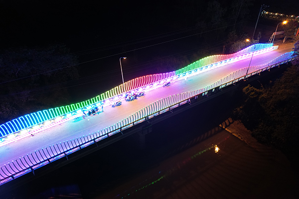 Trang trí đèn Led cầu đường
