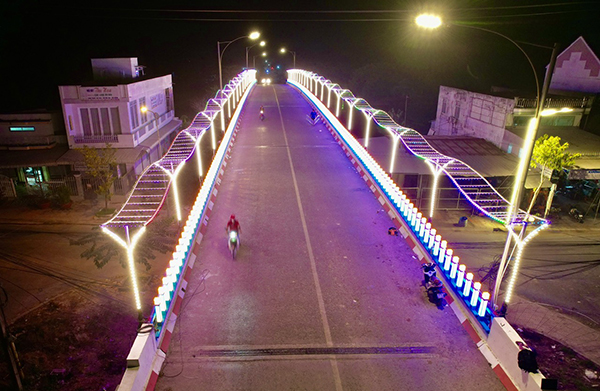 Trang trí đèn Led cầu đường