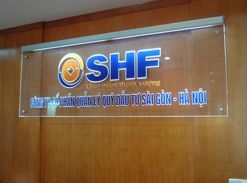 Thiết kế thi công quảng cáo trong nhà
