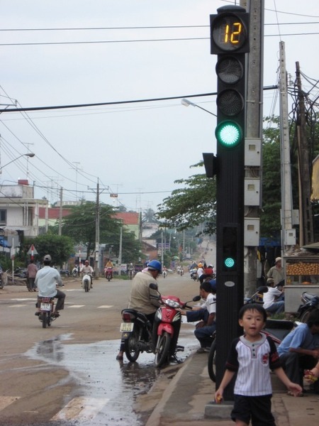 Trụ elip cao 3.7mm