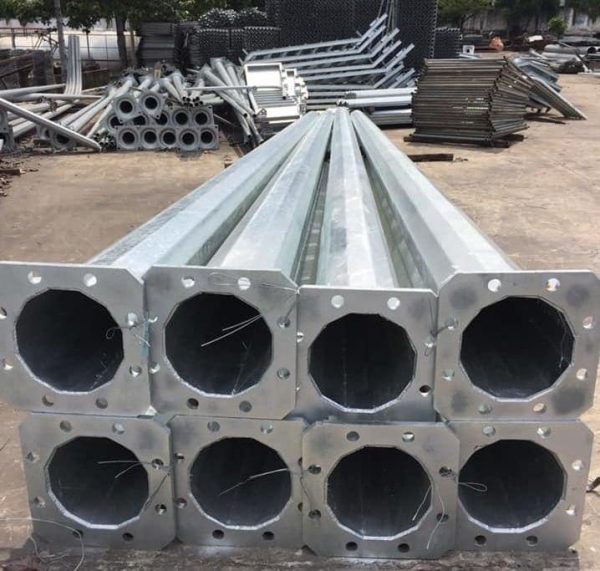 Trụ và cần đèn chiếu sáng